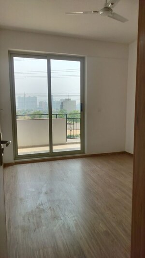 Room in 2.5 BHK Builder Floor at Vatika Xpressions, Sector 88b – for Rent