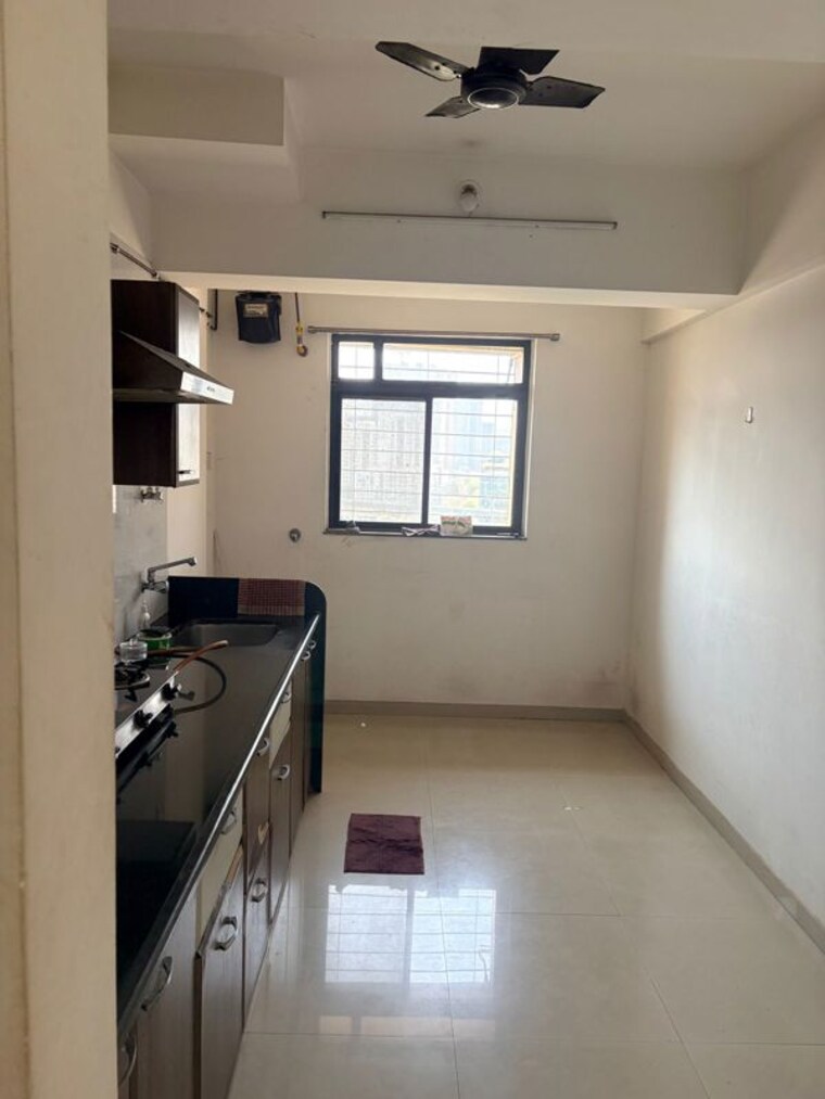 Kitchen, puranik-city 3 Bedroom 1050 Sq.Ft. Apartment In Kasarvadavali Thane 10371889
