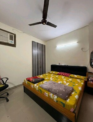 Bedroom in 2 BHK Apartment at Nimbus Express Park View, Chi V Greater Noida – for Rent