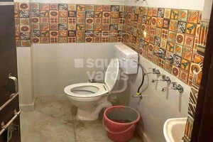 Bathroom in 1 BHK Apartment at Salt Lake Sector V – for Rent