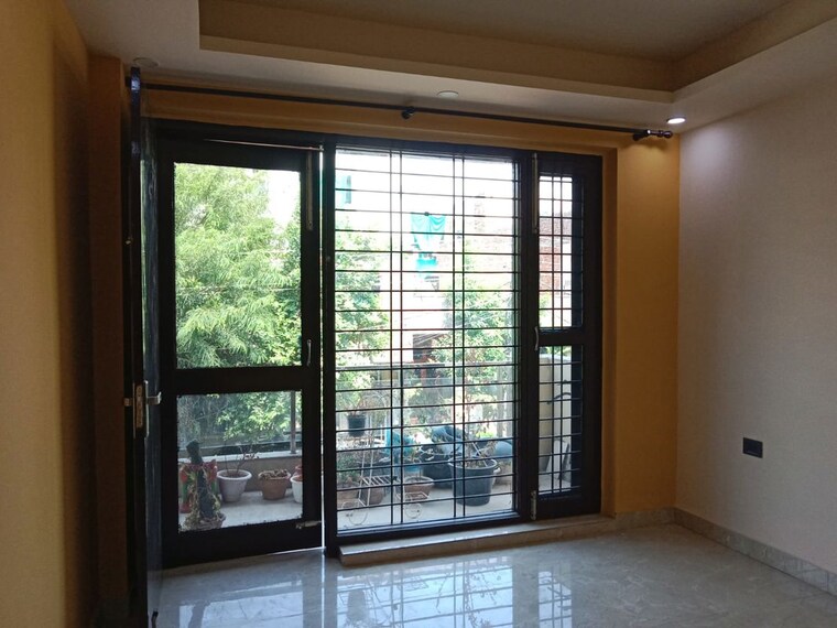 Room, sector 4 3.5 Bedroom 2250 Sq.Ft. Builder Floor In Sector 4 Gurgaon 10371895