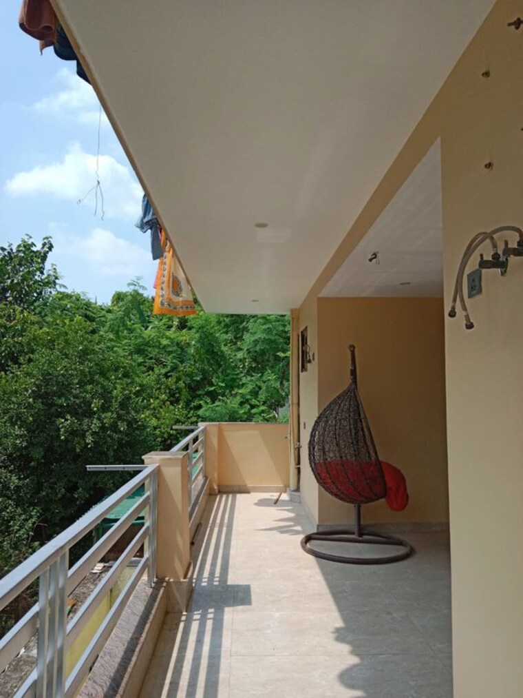 Balcony, sector 4 3.5 Bedroom 2250 Sq.Ft. Builder Floor In Sector 4 Gurgaon 10371895