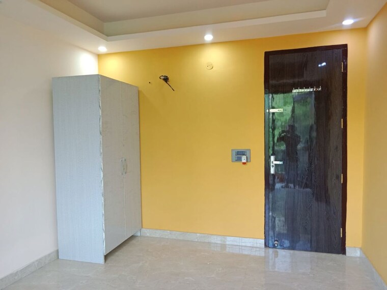 Room, sector 4 3.5 Bedroom 2250 Sq.Ft. Builder Floor In Sector 4 Gurgaon 10371895
