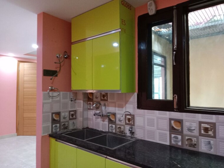 Kitchen, sector 4 3.5 Bedroom 2250 Sq.Ft. Builder Floor In Sector 4 Gurgaon 10371895