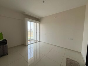 Room in 2 BHK Apartment at Yashwin Orrizonte, Kharadi – for Rent