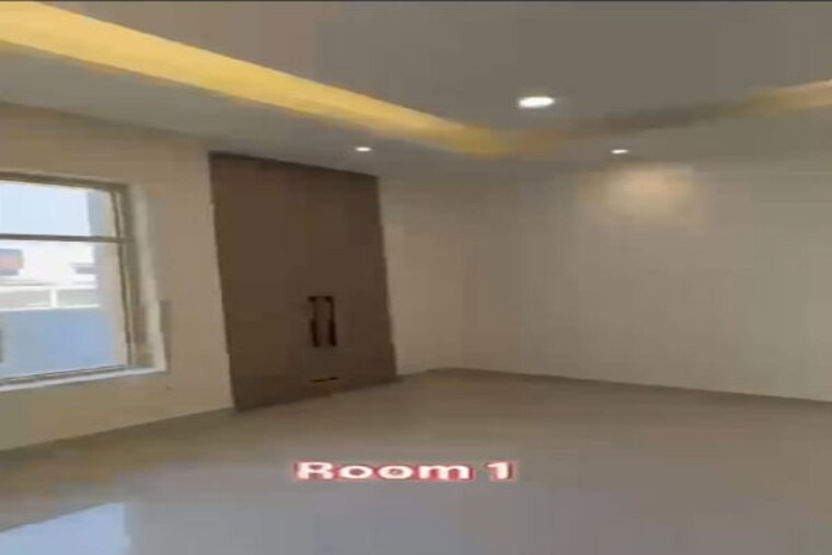 Room, sector 4 3 Bedroom 2250 Sq.Ft. Builder Floor In Sector 4 Gurgaon 10371914