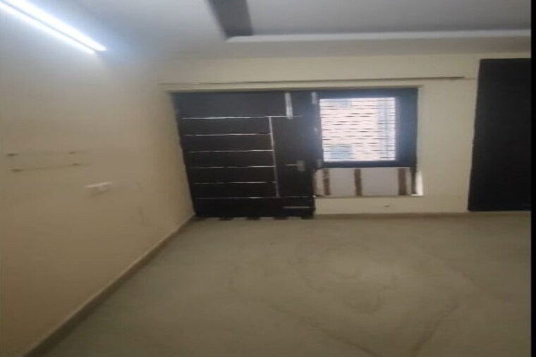 Room, sector 7 3 Bedroom 2250 Sq.Ft. Builder Floor In Sector 7 Gurgaon 10371930