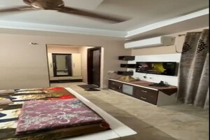 Bedroom in 3 BHK Builder Floor at Sector 7 – for Sale
