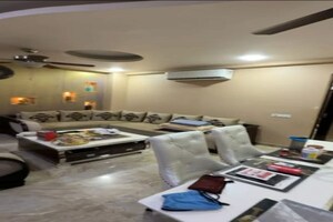 Team Area in 3 BHK Builder Floor at Sector 7 – for Sale