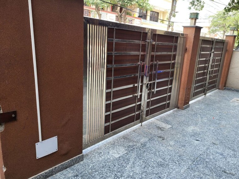 Balcony, sector 7 3 Bedroom 2250 Sq.Ft. Builder Floor In Sector 7 Gurgaon 10371948