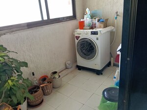 Bathroom in 3 BHK Apartment at Celestia Spaces, Parel – for Rent