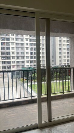 2 BHK Apartment For Sale in Kolte Patil Life Republic