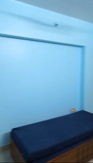 Room in 2.5 BHK Apartment at Kanakia Spaces Niharika, Manpada – for Rent