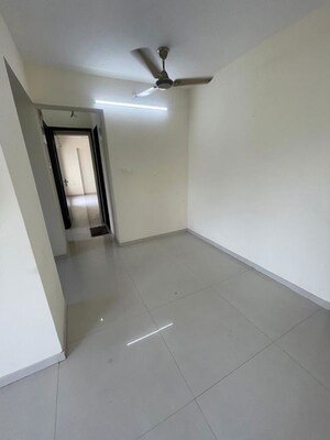 Room in 2 BHK Apartment at Dss Mahavir Millennium, Vasant Vihar – for Rent