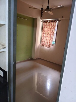 Room in 2 BHK Apartment at Vejalpur – for Rent