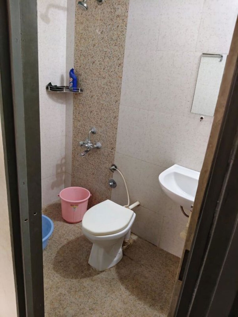 Bathroom, vejalpur 2 Bedroom 950 Sq.Ft. Apartment In Vejalpur Ahmedabad 10372010