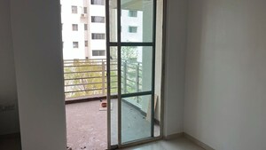 Room in 3 BHK Apartment at Comfort Zone, Balewadi – for Rent