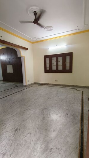Room in 2 BHK Independent House at Vishesh Khand, Gomti Nagar – for Rent