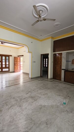 Room in 2 BHK Independent House at Vishesh Khand, Gomti Nagar – for Rent
