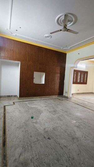 Room in 2 BHK Independent House at Vishesh Khand, Gomti Nagar – for Rent