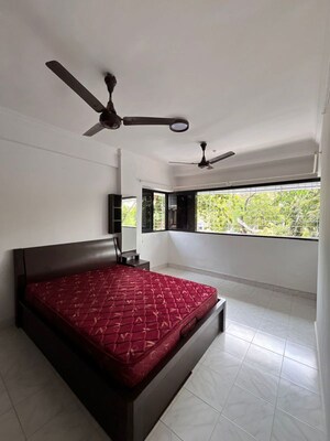 Bedroom in 2 BHK Apartment at Andheri West – for Rent