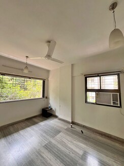 2 BHK + Servant Room Apartment For Rent in Andheri West