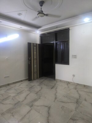 Room in 2 BHK Builder Floor at Sector 7 Dwarka – for Rent