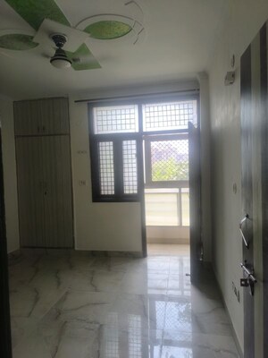 Room in 2 BHK Builder Floor at Sector 7 Dwarka – for Rent