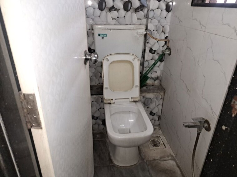 Bathroom, evershine-millennium-paradise 1 Bedroom 480 Sq.Ft. Apartment In Kandivali East Mumbai 10372074