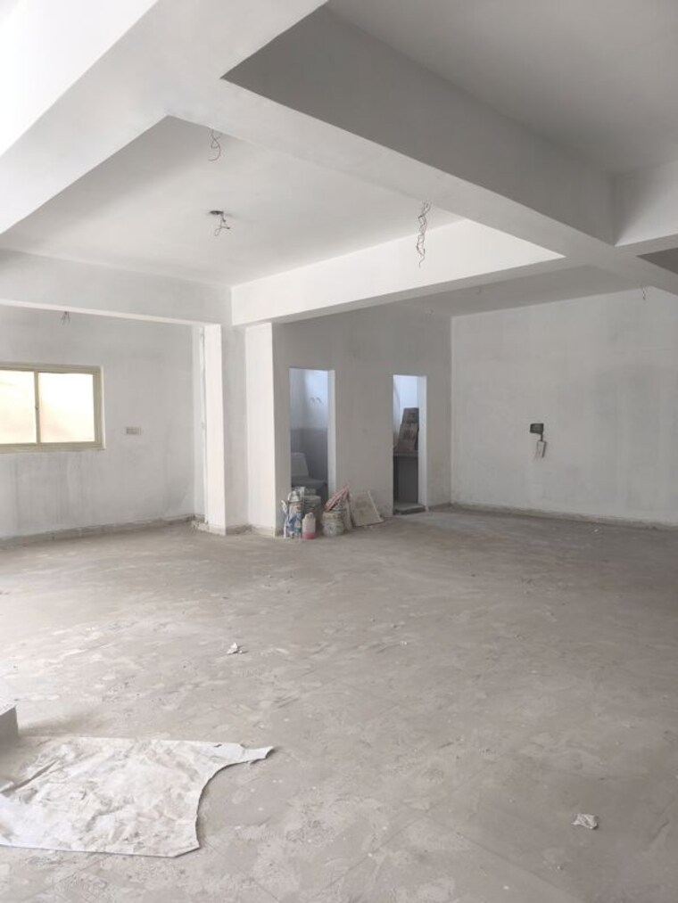 Room, sector 7 dwarka Commercial Office Space 1400 Sq.Ft. In Sector 7 Dwarka Delhi 10372076