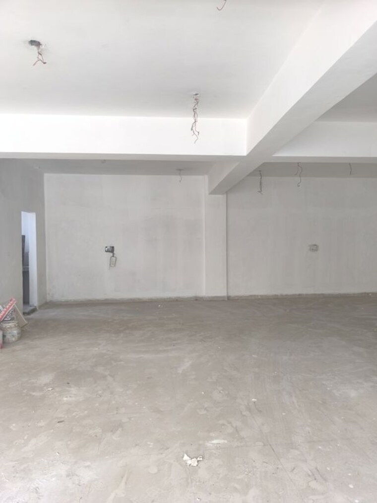 Room, sector 7 dwarka Commercial Office Space 1400 Sq.Ft. In Sector 7 Dwarka Delhi 10372076