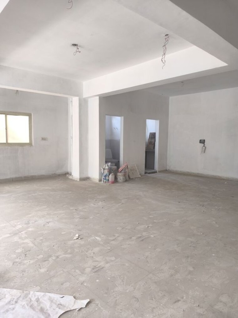 Room, sector 7 dwarka Commercial Office Space 1400 Sq.Ft. In Sector 7 Dwarka Delhi 10372076