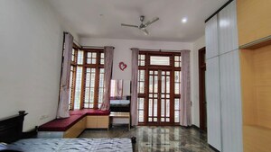 Room in 6 BHK Independent House at Jayanagar – for Rent