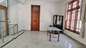 Room in 6 BHK Independent House at Jayanagar – for Rent