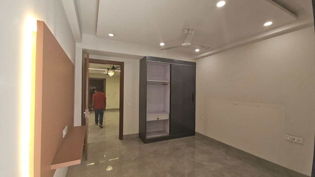 3 BHK + Servant Room Builder Floor For Sale in Chattarpur