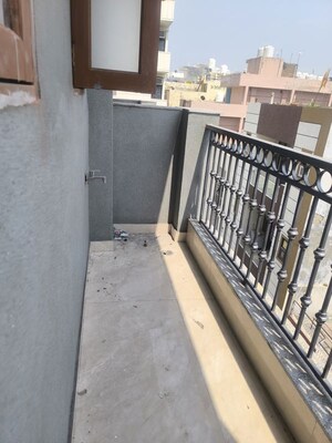 Balcony in 1 BHK Builder Floor at Sector 7 Dwarka – for Rent