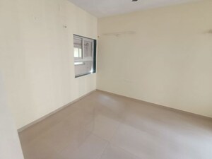 Room in 2 BHK Apartment at Indiabulls Park, New Panvel – for Rent