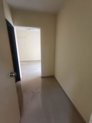 Room in 2 BHK Apartment at Indiabulls Park, New Panvel – for Rent