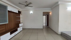 Room in 2 BHK Apartment at Prestige Royale Gardens, Gantiganahalli – for Rent