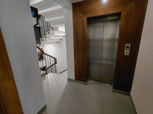 Room in 4 BHK Builder Floor at Greater Kailash I – for Rent