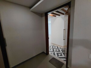 Room in 4 BHK Builder Floor at Greater Kailash I – for Rent