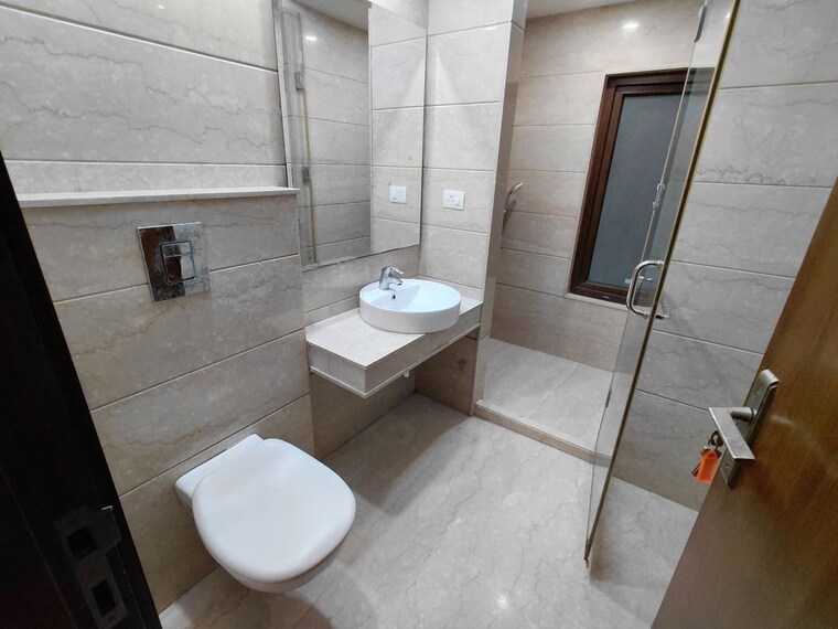 Bathroom, greater kailash i 4 Bedroom 2763 Sq.Ft. Builder Floor In Greater Kailash I Delhi 10372105