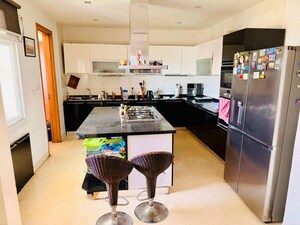 Team Area in 5 BHK Apartment at Mantri Espana, Outer Ring Road – for Rent