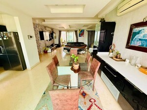 Team Area in 5 BHK Apartment at Mantri Espana, Outer Ring Road – for Rent