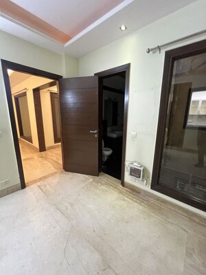 Room in 4 BHK Builder Floor at Greater Kailash I – for Rent
