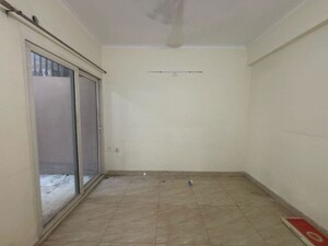 Room in 2 BHK Apartment at Gaur City 2 - 14th Avenue, Sector 16c Greater Noida – for Rent