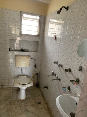 Bathroom in 2.5 BHK Apartment at Mayur Vihar – for Rent