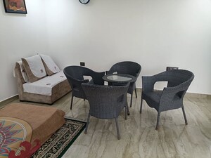 Study Room in 3.5 BHK Builder Floor at Mayfield Garden – for Sale