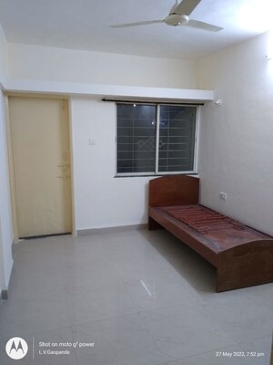 Room in 1 BHK Apartment at Giridhar Chandraneel Apartment, Bavdhan – for Rent