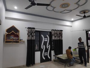 Living Room in 2 BHK Apartment at Shivpur – for Rent